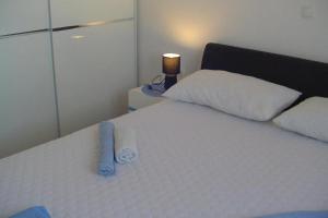 Apartments by the sea Turanj, Biograd - 24791