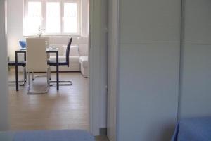 Apartments by the sea Turanj, Biograd - 24791