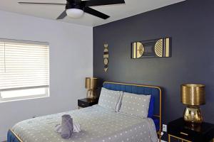 Casa Mid City - Centrally Located 1BR Getaway with Private Yard