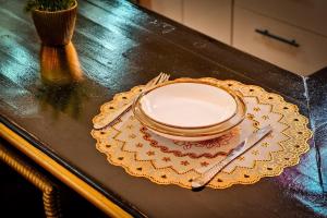 Bright &Cozy 3 Bedroom Apartment Central Location