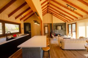 Casa Las Raíces - Relajo con tinaja y vista al volcán, a minutos de Corralco