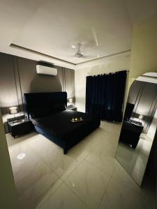 One bed comfortable luxury apartment