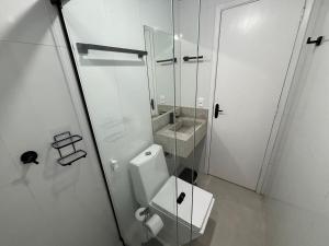 Apartamento em Bertioga - Recém-reformado - Térreo - Garagem - 6 hóspedes