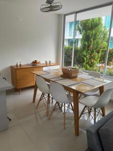 Vacaciones en familia - Piscina, confort y descanso