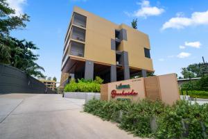 Laguna Beachside Block 3 by Banyan Living