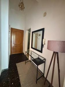 Modern Central Apartment Netflix Balcony