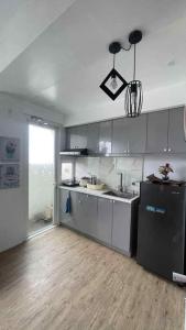 Alabang Staycation By Renz