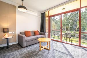 Nightcap at York on Lilydale