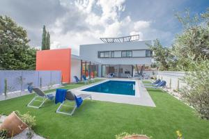 Villa Apomono - New Luxury 3 Bedroom Protaras Villa With Pool - Close To The Beach