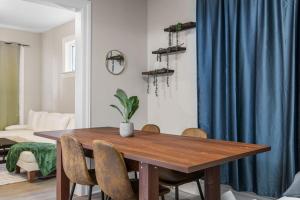 3Beds15 Baths - Game room, Falls, Sleeps 10