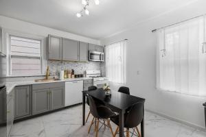 3Beds15 Baths - Game room, Falls, Sleeps 10