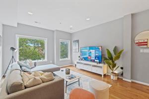 Central DC Retreat Luxury In-Law Suite 3BR & 3 BA #DCottage