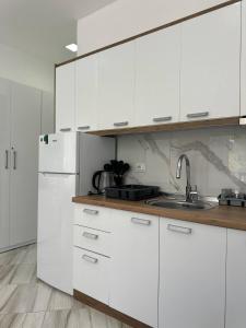 Marble Breeze apartment by Adriatic Living