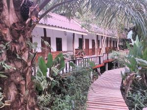 สบายคันทรีรีสอร์ท ปากเมงSa-buy country resort Pak Meng