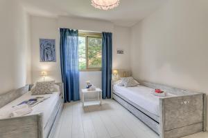 Appartements Les Cypres Garavan : photos des chambres