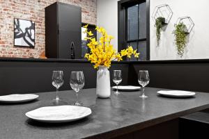 Unique Black Home in the Heart of Shelby Park