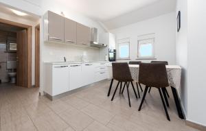 Amazing Apartment In Krusevo With House Sea View 
