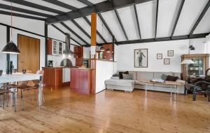 3 Bedroom Awesome Home In Grevinge