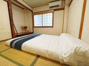 Osaka castle park station 大阪城公園駅京橋駅徒歩10分心斎橋梅田関西空港京都奈良へ直通USJ6到10人宿泊可能