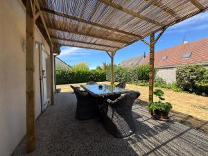 Maisons de vacances La jocondie : Maison 4 Chambres