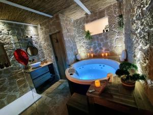 Appartements Les Spas de la mer, Suite & Spa, Love room, Plein Coeur du Grau : photos des chambres