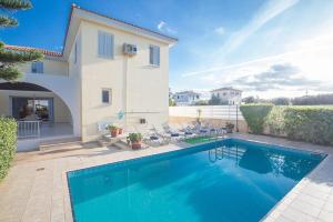 Villa Ayia Triada, Beautiful 5Bdr Villa With Pool, Close To All Beaches And Amenities