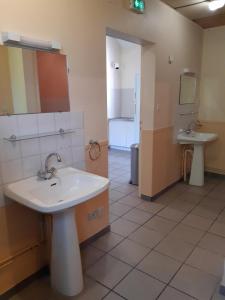 Campings Camping Onlycamp les Bords de Vienne : photos des chambres