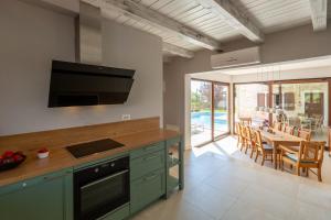 Villa Rova by Kompas Villas