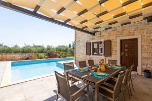 Villa Rova by Kompas Villas