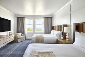 Club Coastal View room in The Ritz-Carlton Half Moon Bay