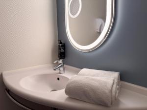 Hotels ibis Martigues Centre : photos des chambres