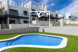 Magnolia - Luxury Apartment with Rooftop & Pool