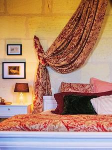 Chambre Merlot, piscine et spa, proche St Emilion