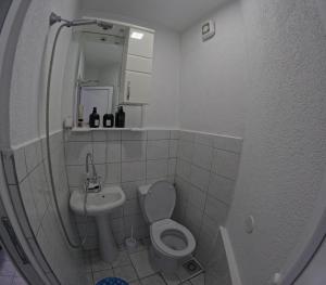 Globe apartments