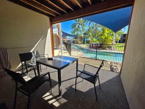 Palm Breeze Holiday Unit