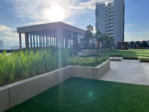 Pool View Studio - 168 Park Selayang