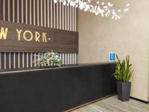 Petrovdom Apartments 17-183B in RC New York Concept House, 74 Antonovycha Street