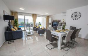 4 Bedroom Gorgeous Home In Novalja 