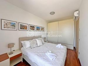 229 - Appartamento trilocale al primo piano con ampio terrazzo - al residence Adamo ed Eva con piscina e campo da calcetto, climatizzato - SPIAGGIA INCLUSA AL WHITE BEACH CLUB