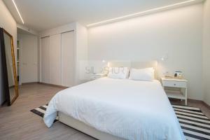 Avalón I By Silastur