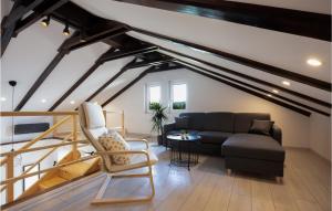 Gorgeous Home In Slunj With Wifi 