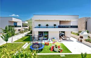 Lovely Home In Marina With Sauna