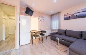 Gorgeous Apartment In Sukosan