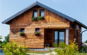 Gorgeous Home In Slunj With Wifi 