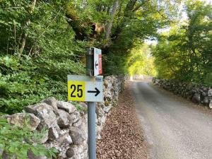 Lovely 1 - bedroom apartment Lena