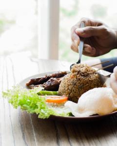 Front One Boutique Tugu Muda Semarang