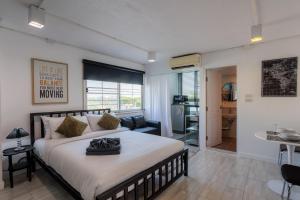 White & Black Cozy Room Heart of Nimman