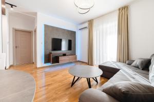 Aurora 2 Apartment with Garage - 3hvězdičkové hotely ve městě Budva