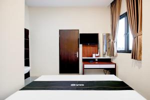 Hotel O Balikpapan near Siloam Hospital formerly Syafla Guest House