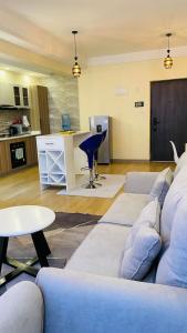 beautiful one bedroom apartment with swimming pool fully equipped gym ample parking space and a relaxing rooftop with breathtaking views